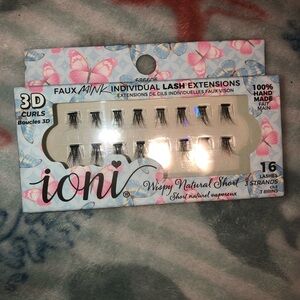 Wispy Natural Short Lash Extensions - Black